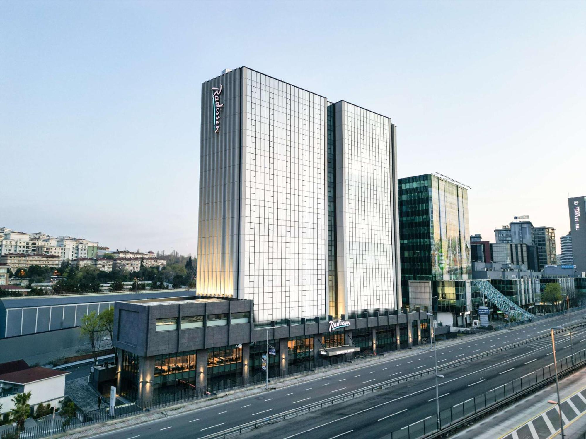 Radisson Hotel Istanbul Merter Екстер'єр фото